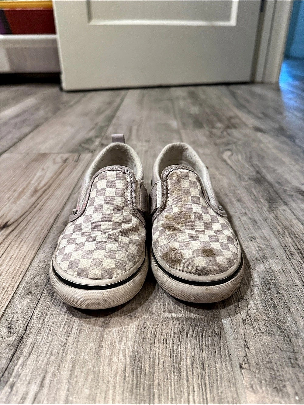 Vans Toddler Slip-On V Checkerboard Sneakers Purple & White